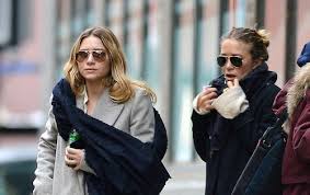Mary Kate and Ashley emerge from talks with Tigers officials