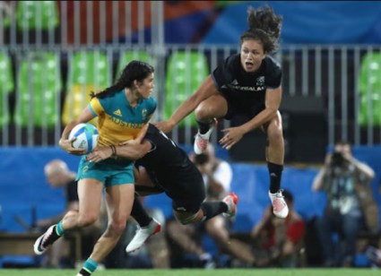 thumbnail_Caslick looking for the offload