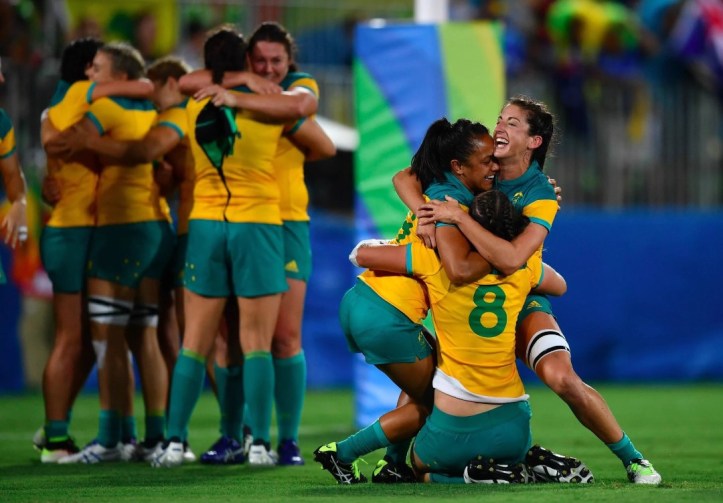 thumbnail_Pearls celebrate Gold