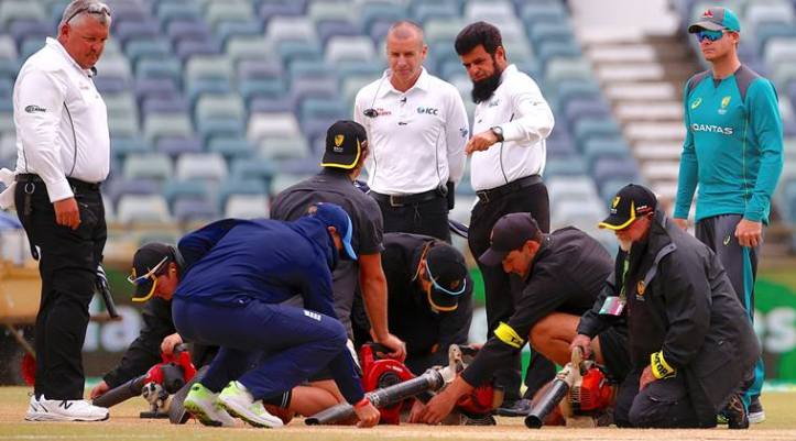 Cricket - Ashes test match - Australia v England - WACA Ground, Perth, Australia